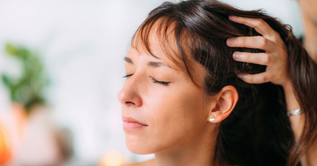 scalp massage for thinning hair